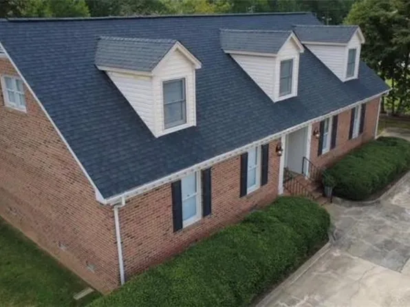 1315 Freeway Dr, Reidsville, NC 27320