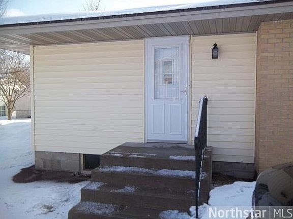 2nd image of 4524 Woodbine Lane N