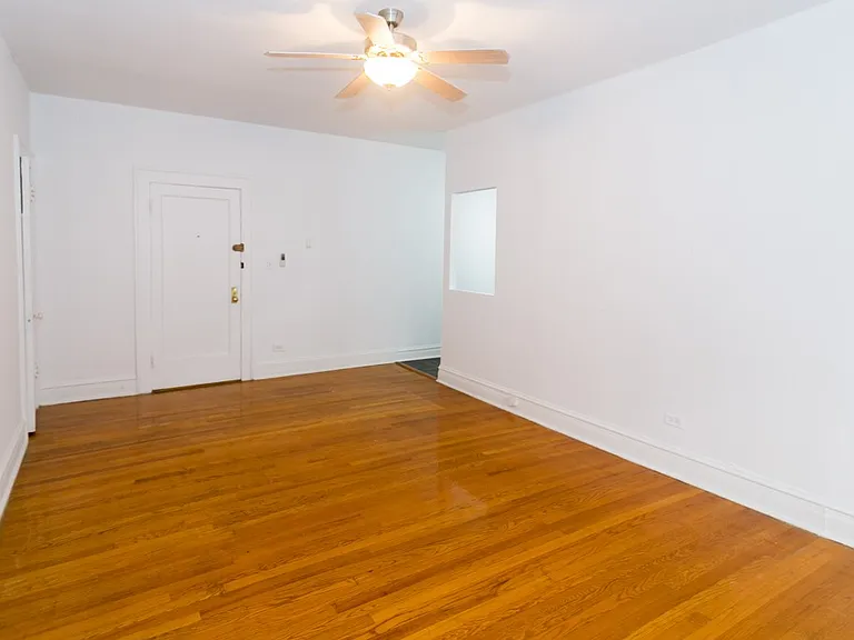 445 W Melrose St #B4 — Photo 10