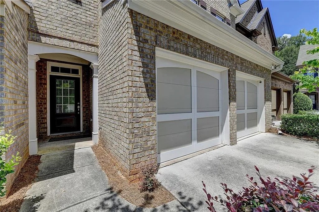 3 bed, 2.5 bath, $2,799 — Photo 4