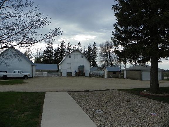 2nd image of 16836 Highway 3
