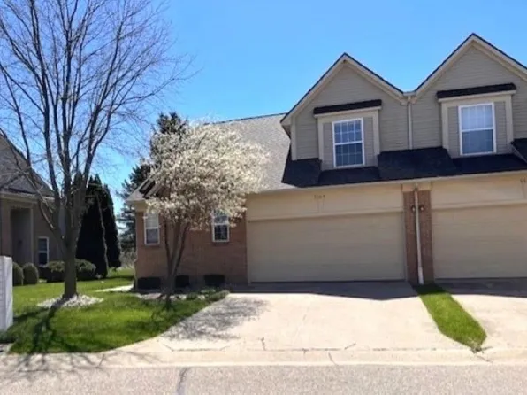 5364 Pine Needle Dr, Grand Blanc, MI 48439