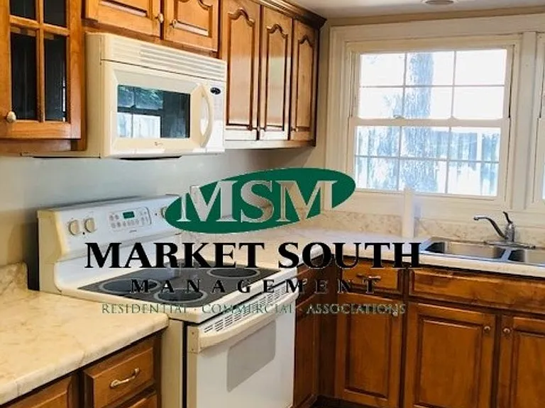 306 Sandy Springs Rd — Photo 15