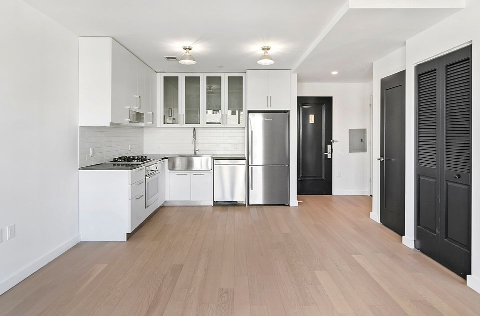 1st image of 29-10 Broadway #3E