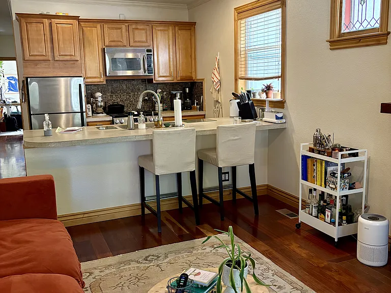 2752 N Lafayette St — Photo 8