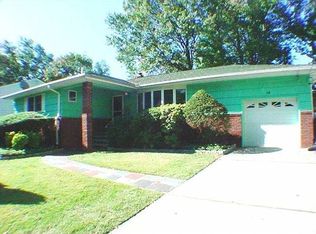 14 Whittier Rd, Clark, NJ 07066