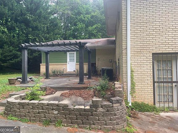 4th image of 1142 Hilburn Dr SE
