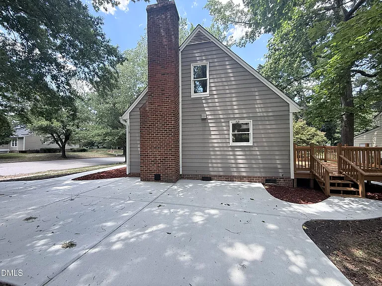 2900 Broadlands Dr — Photo 14