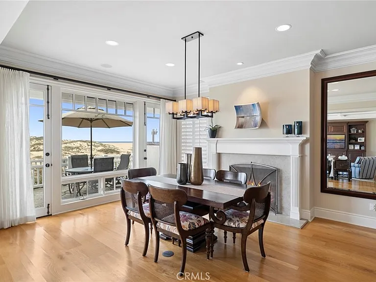1550 E Oceanfront — Photo 9