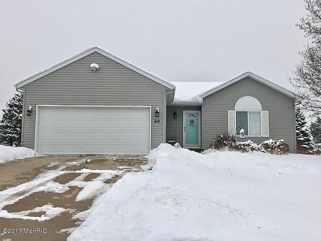 1st image of 40 Coral Dr NE