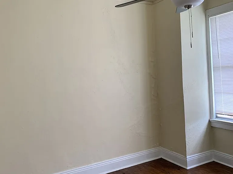 2405 & 2405.5 Napoleon Ave #4327-29 — Photo 3