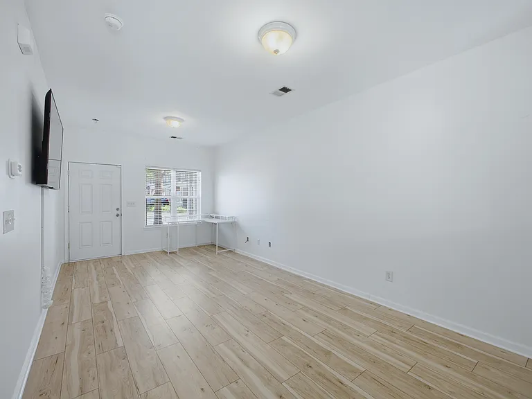 205 Azteca Dr — Photo 7