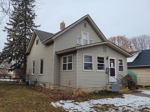 2nd image of 2820 38th Ave S