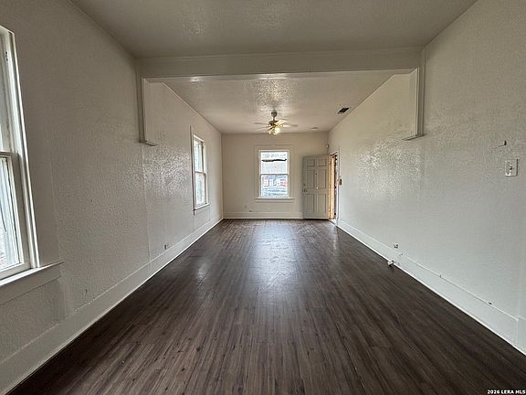 3rd image of 2810 W Salinas