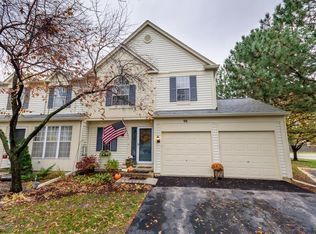 98 Saint Croix Ct, Aurora, IL