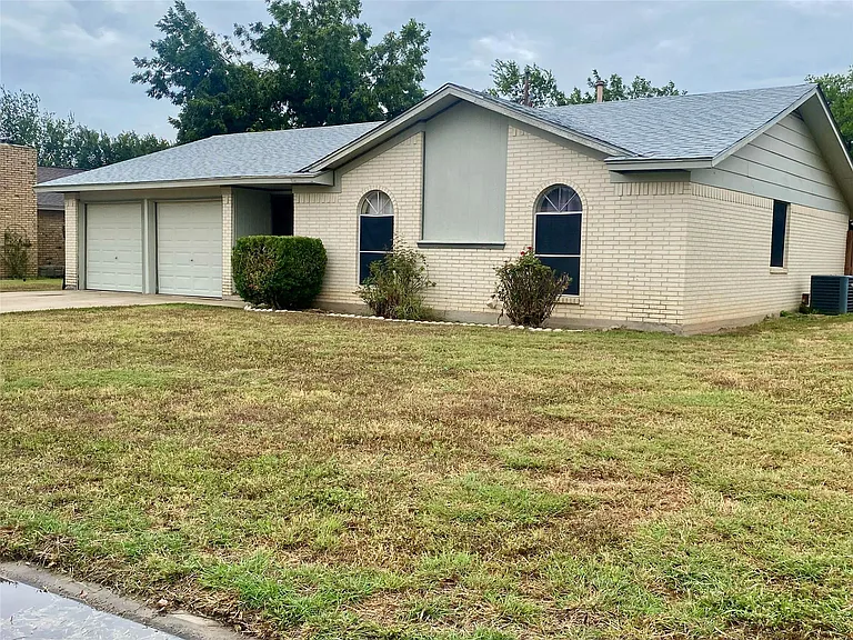 1806 Sierra Dr — Photo 13