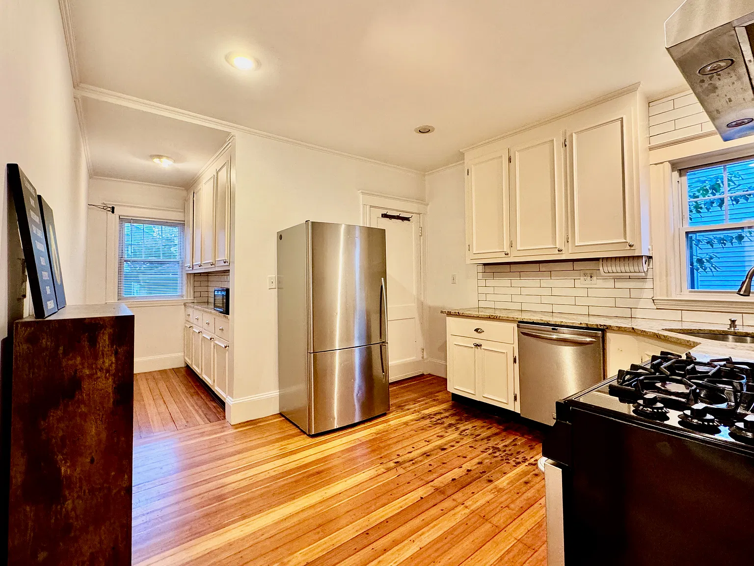 2 bed, 1019 sqft, $2,850 — Photo 3