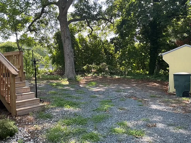 922 Johnson St — Photo 11