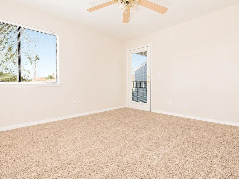 Riverbend Apartments — Photo 51