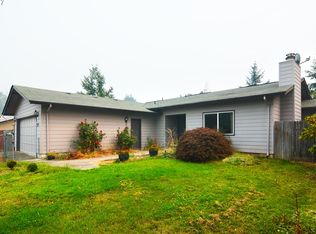 221 72nd St, Springfield, OR 97478