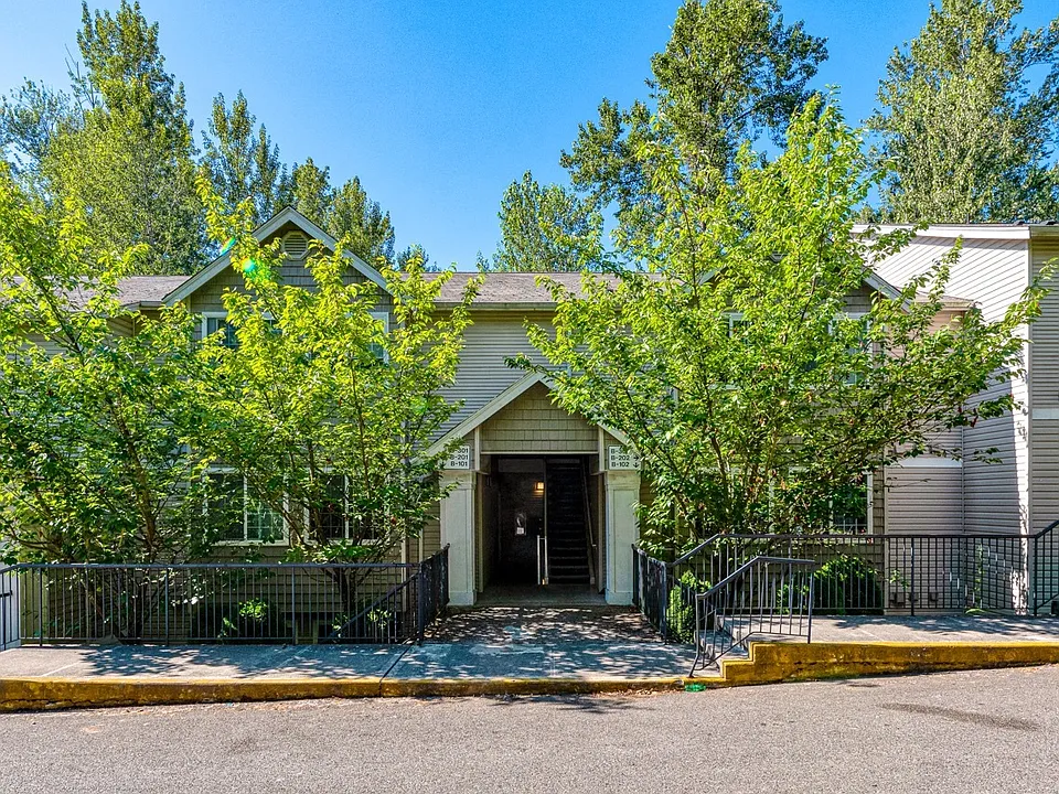 Springbrook Reserve Condominiums