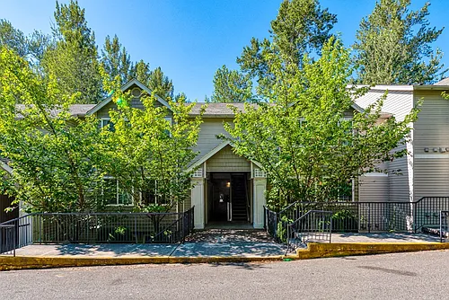 Springbrook Reserve Condominiums Photo 1