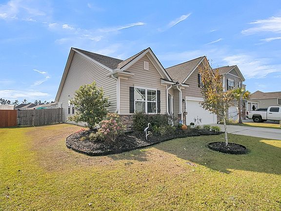 3rd image of 117 Greenwich Dr