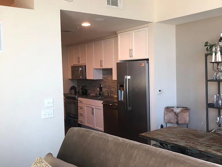 1212 Laurel St #1012 — Photo 5