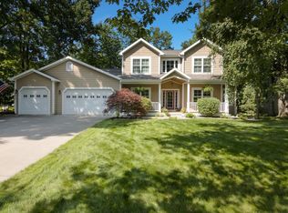 3275 Village Circle Dr, Traverse City, MI 49686