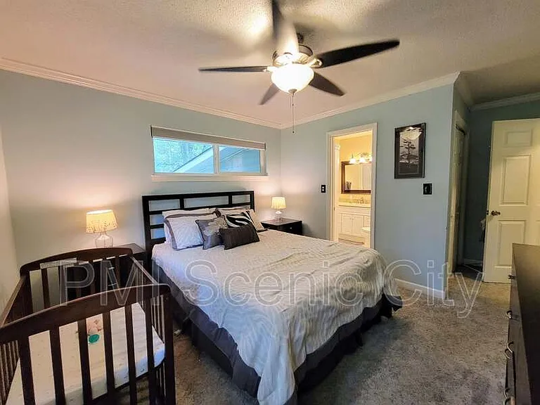 709 James Ave — Photo 16