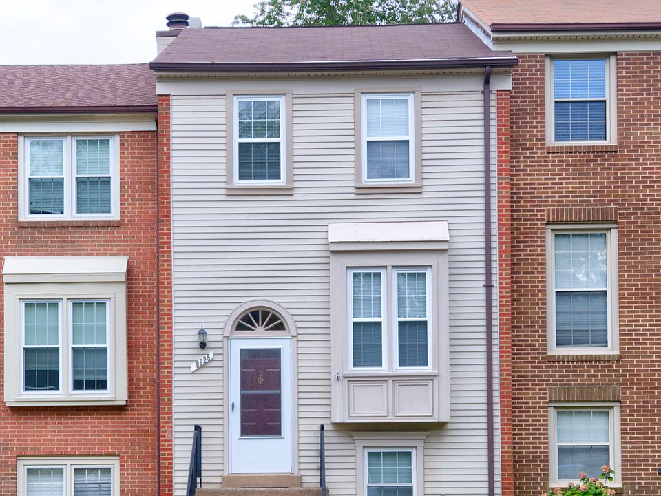Front of townhome
