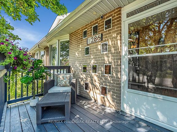 3rd image of 1286 Napier Cres