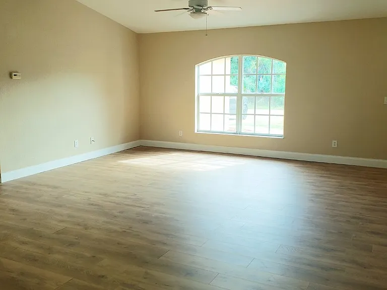 5526 Lavender Ave — Photo 18