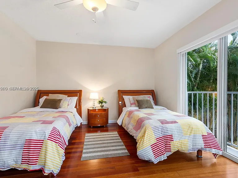 4101 Bayview Dr — Photo 25