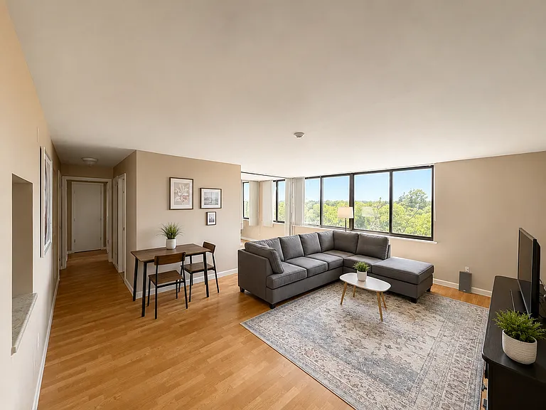 77 Adams St #612 — Photo 3