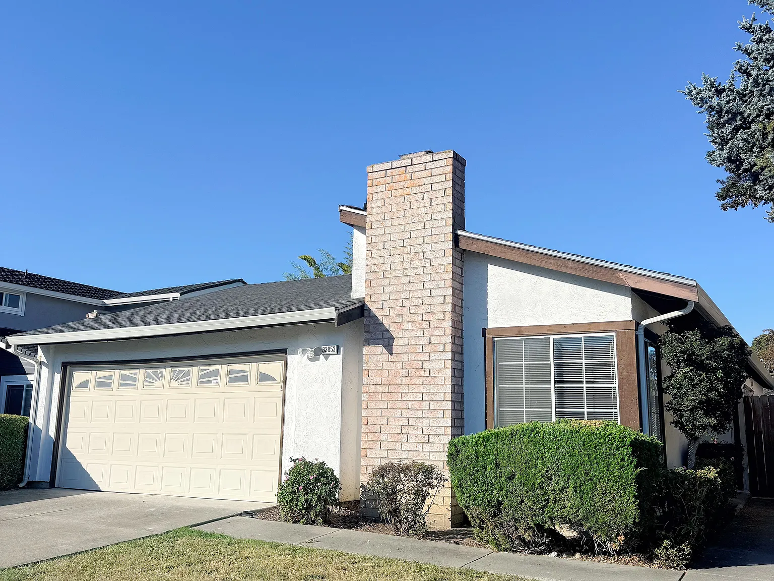 3 bed, 1314 sqft, $4,000 — Photo 2