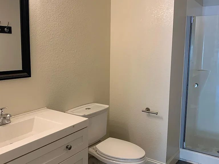 1340 West 4th Street - 4 — Photo 15