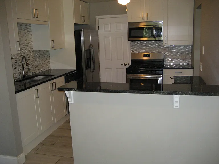 Scanlon Dr — Photo 7