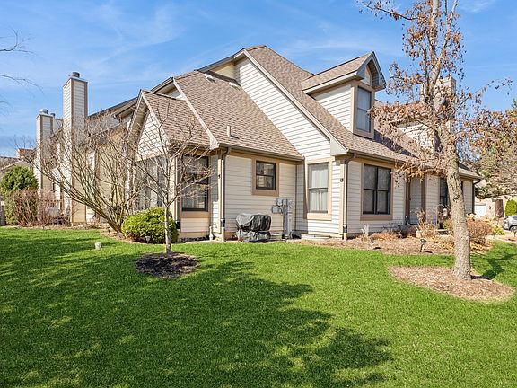 3rd image of 539 Rosebud Dr S