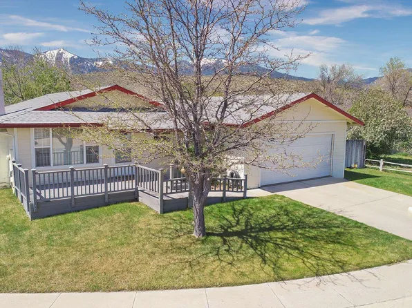 857 Auburn Ct, Carson City, NV 89705