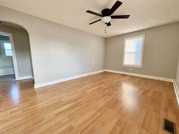 5th image of 3231 Saint Ann St