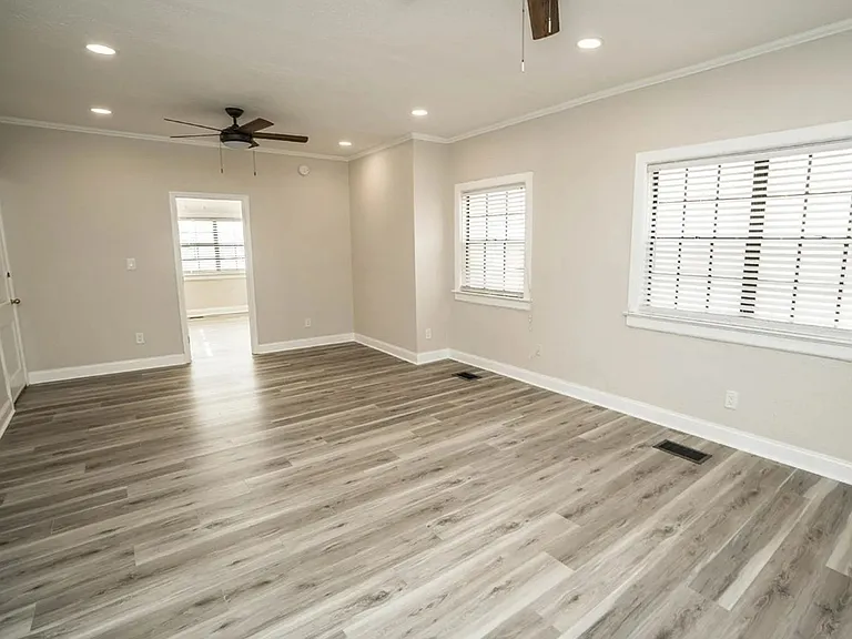 517 Columbia Dr — Photo 10