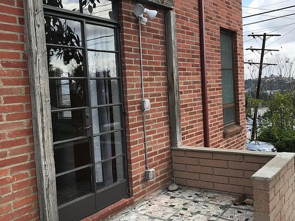 3rd image of 1343 Rollins Dr