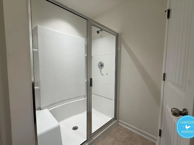 49 E Grove Point Dr — Photo 25