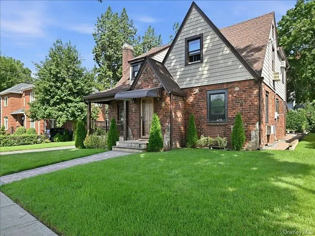 3 bed, 2.0 bath, 1666 sqft, $4,900 — Photo 3