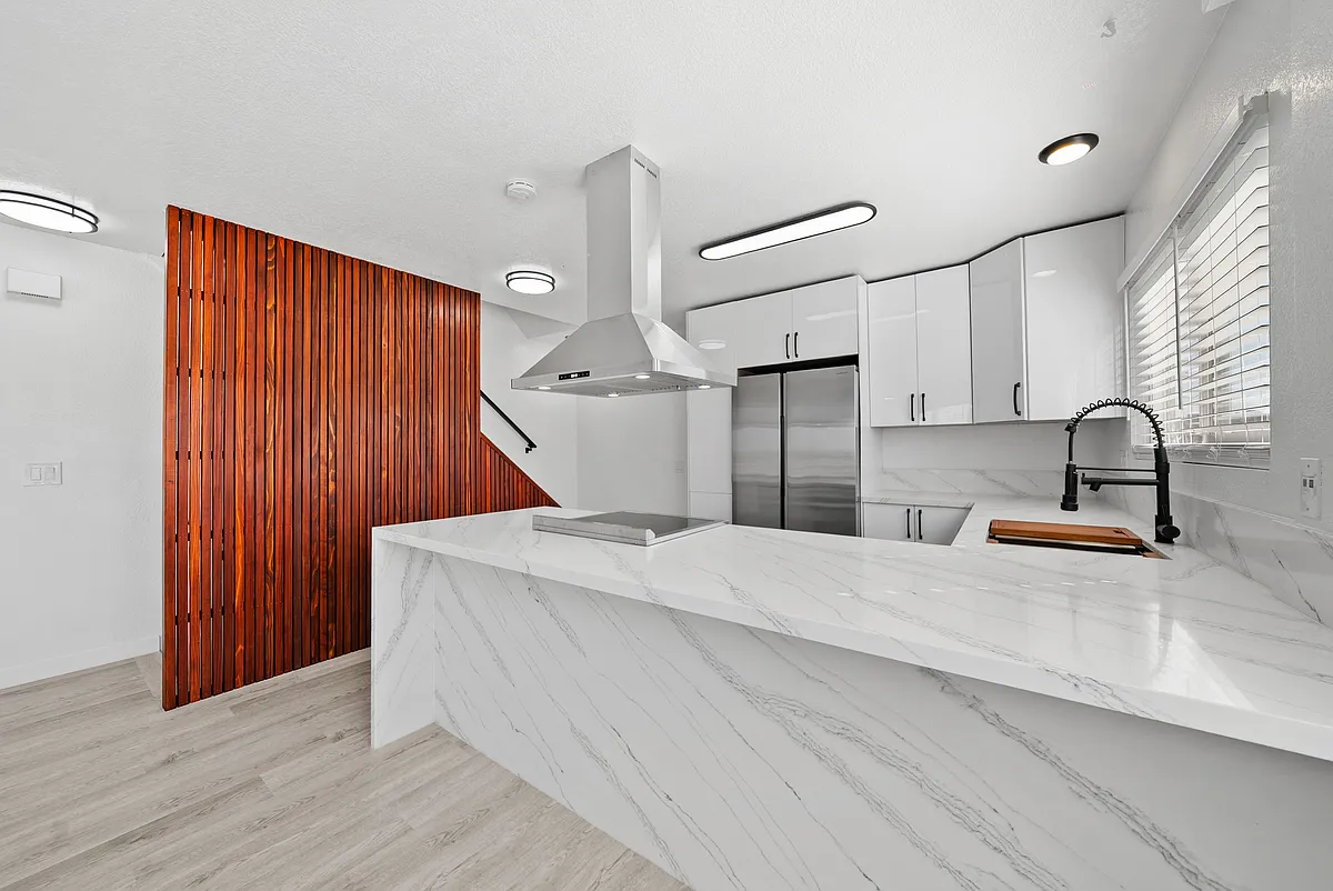 Building Photo - 1101 Colusa St #2