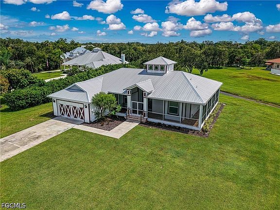 2nd image of 18111 Riverchase Ct
