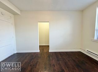 3349 N Marshfield Ave #102, Chicago, IL 60657