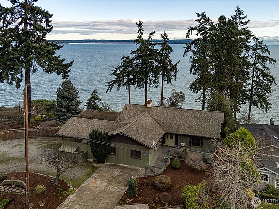 3rd image of 352 Marine Drive