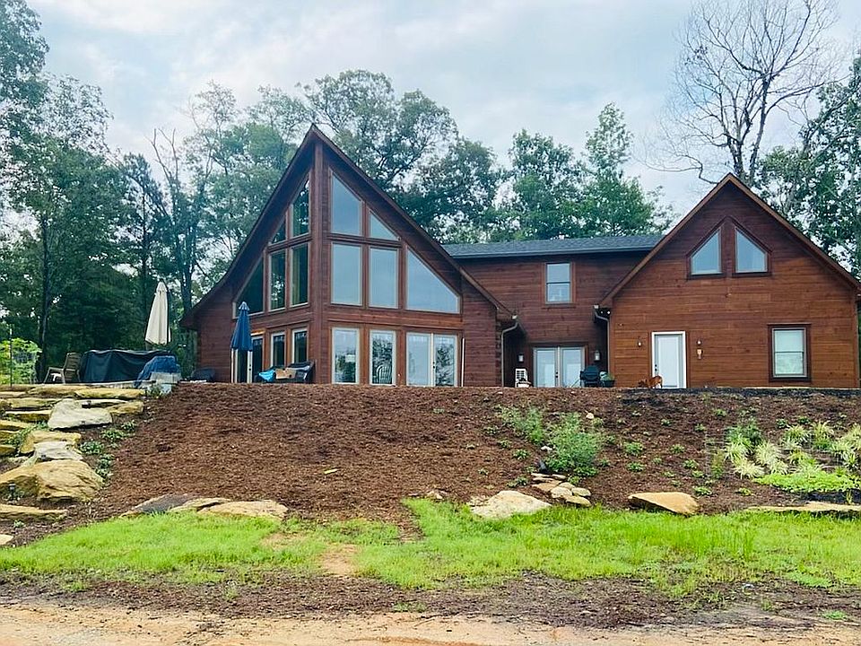 Log home on 20 acres 